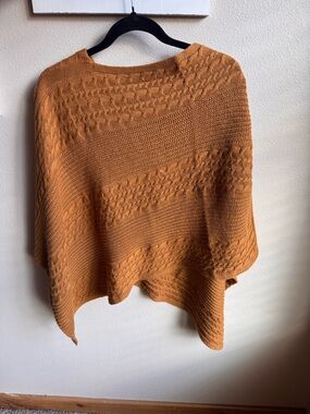 Women’s Knit Poncho Sweater - Rust